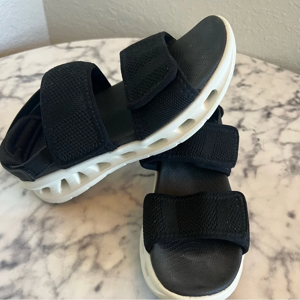 Easy Spirit Denise Austin Black Women’s Comfort Sandals. Size 7.5